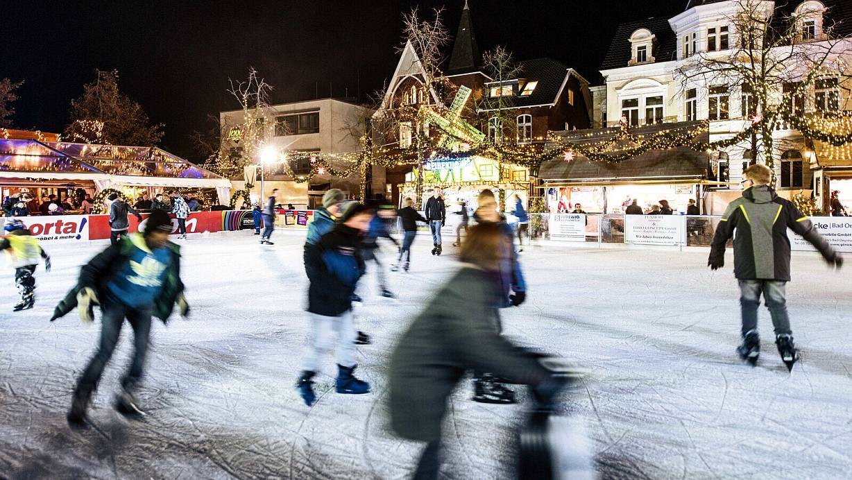 Die Eisbahn soll wieder ein Anziehungspunkt auf dem Weihnachtsmarkt werden. | &copy; Staatsbad Bad Oeynhausen