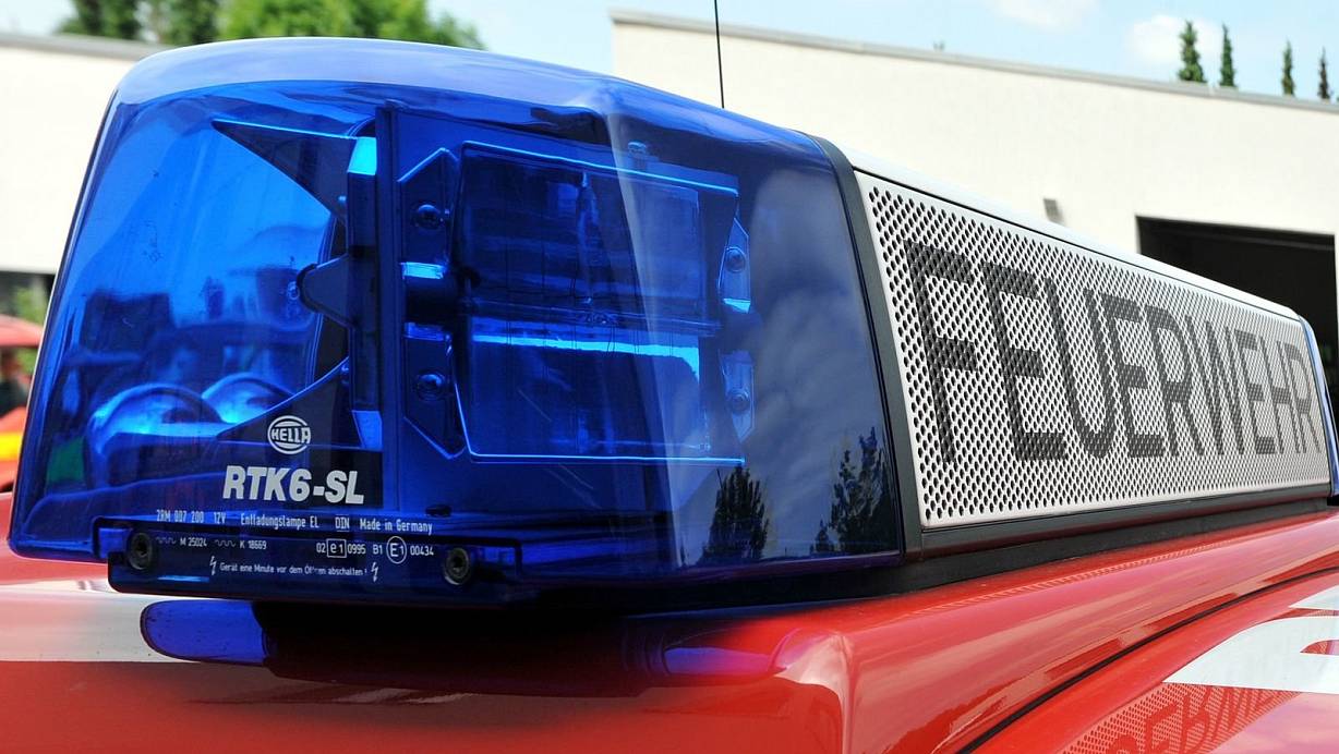Ein Feuerwehrauto wurde von einer 56-Jährigen angefahren. | © Reinhard Rohlf
