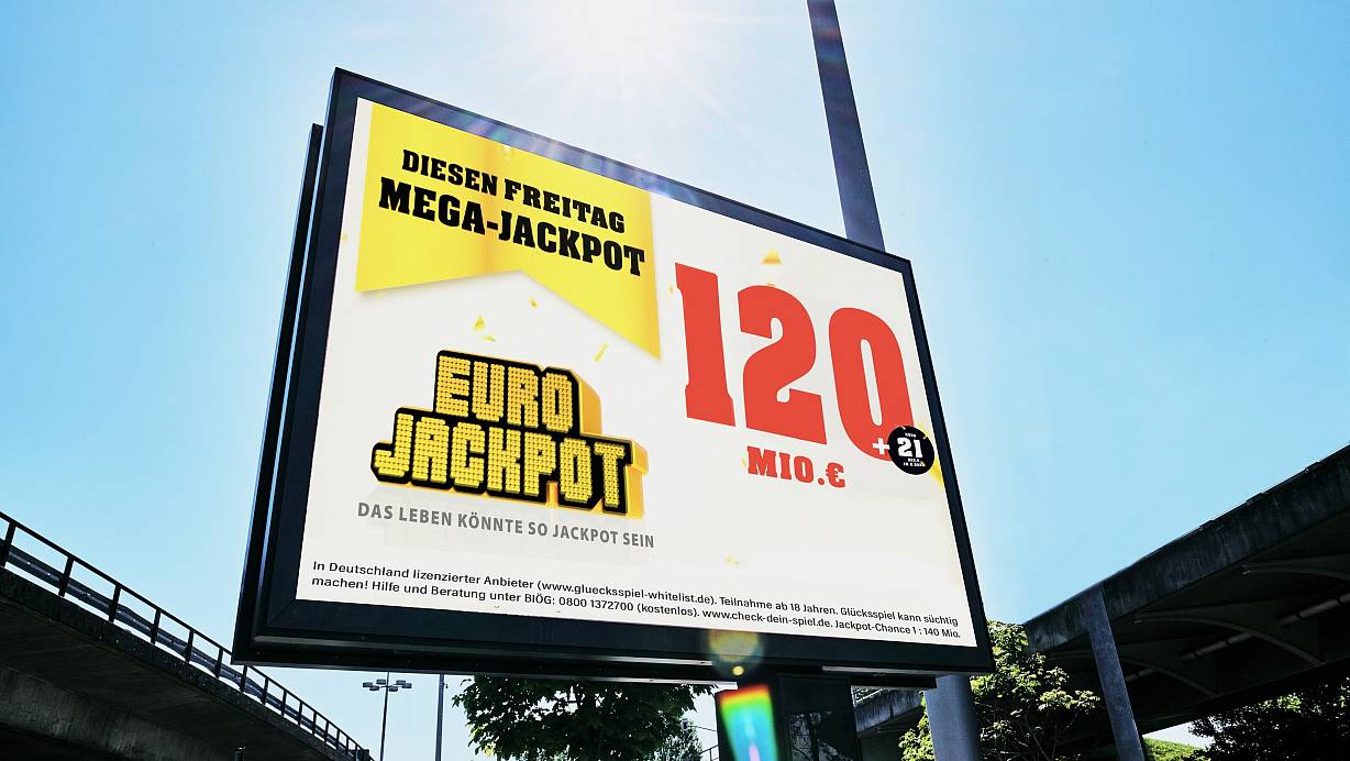 <div>Der Mega-Jackpot von 120 Millionen Euro wurde nicht geknackt und geht in die zweite Runde: Am kommenden Freitag (9. Mai) besteht die n&auml;chste Chance auf einen dreistelligen Millionengewinn. In Gewinnklasse 2 warten rund 21 Millionen Euro.</div> | &copy; Schlag &amp; Roy GmbH