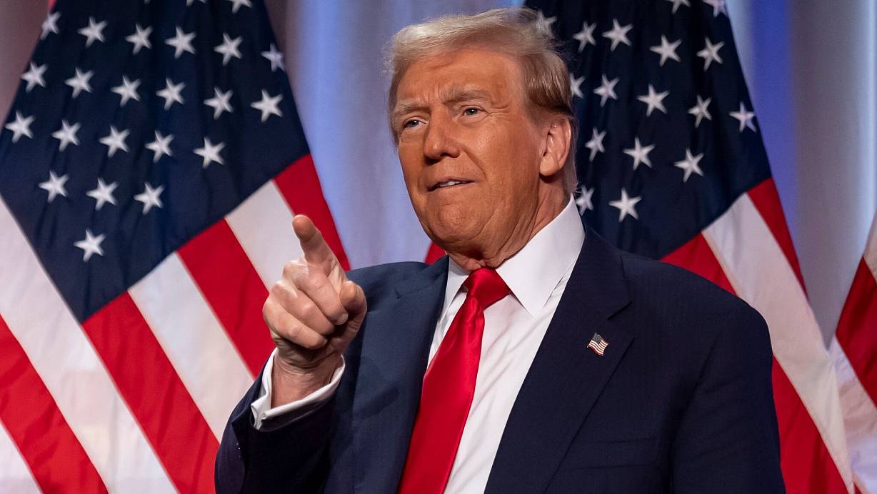 Trump hat für seine zweite Amtszeit einmal mehr weitreichende Zölle angekündigt - auch wenn Fachleute vor den Folgen warnen. (Archivbild) | © Alex Brandon/AP/dpa