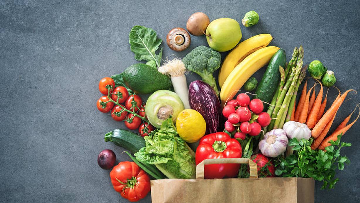 Was macht eine gesunde Ernährung aus? Wir checken es! | © istock