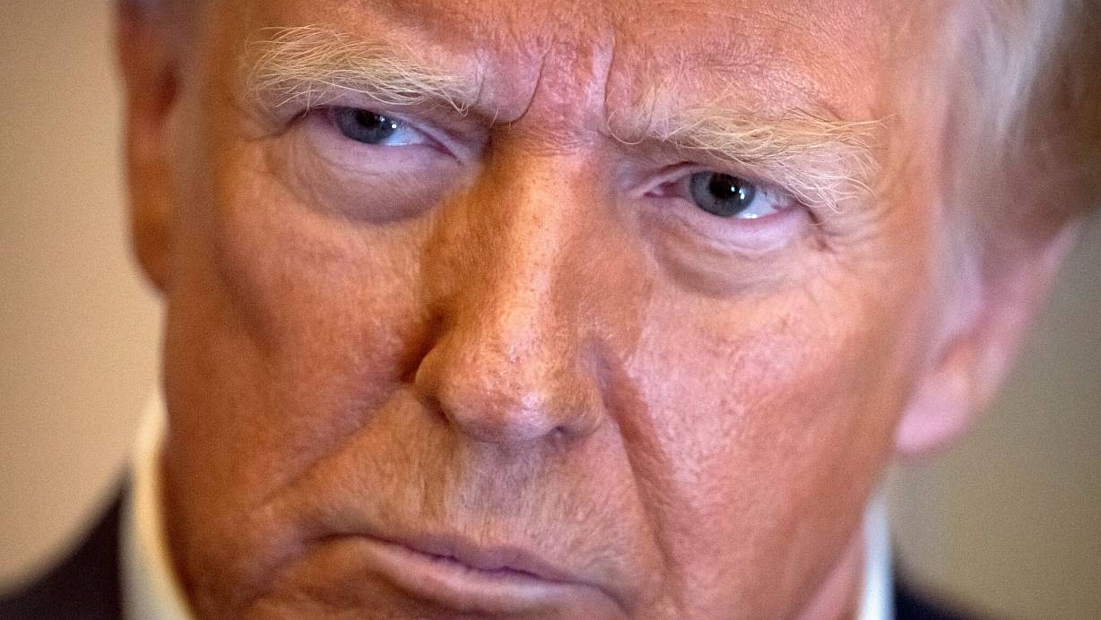 Trump hatte sich bereits während seiner ersten Amtszeit für den Ausschluss von Transmenschen aus dem Militär starkgemacht. (Archivbild) | © Mark Schiefelbein/AP/dpa