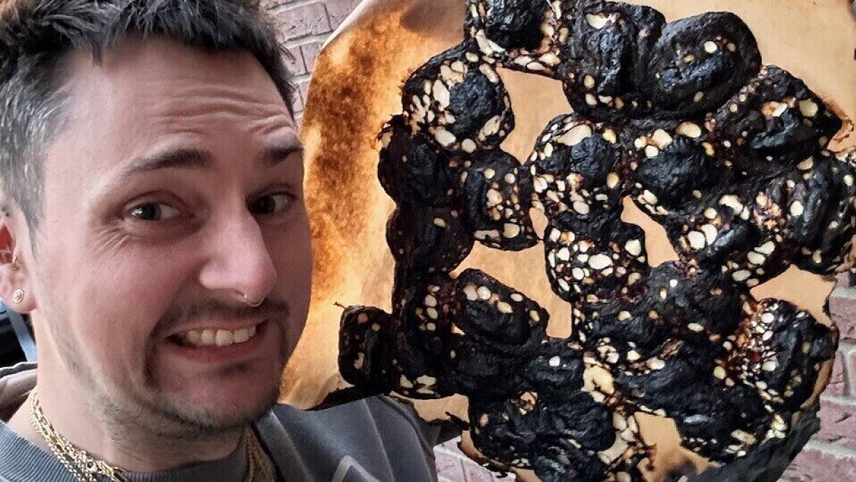 Flambierte Marshmallows gehören offensichtlich nicht zu Marc Sonnenbergs Koch-Stärken. | © Marc Sonnenberg