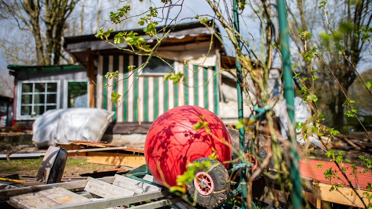 Ort des Geschehens: Auf diesem Campingplatz in Lügde-Elbrinxen wurden Kinder missbraucht und dabei gefilmt. Die Opferzahl ist kürzlich auf mindestens 41 gestiegen. | © picture alliance/Guido Kirchner