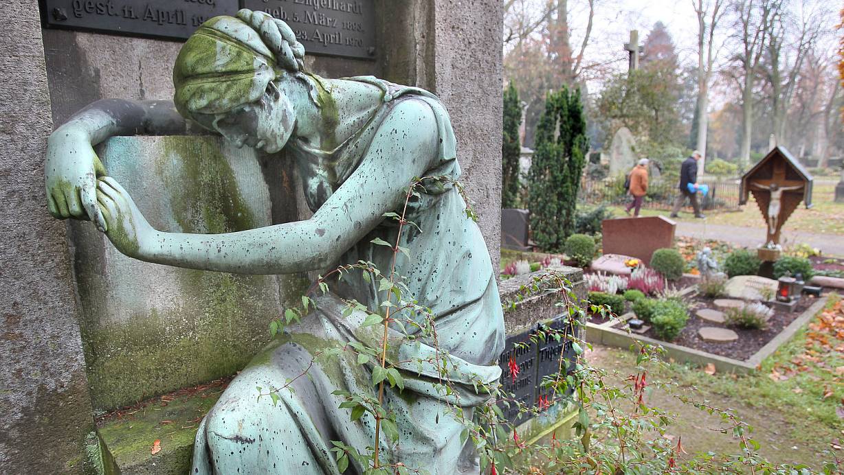 Das Coronavirus macht das Trauern im Kreis Höxter nicht leichter. | © Symbolbild: Frank-Michael Kiel-Steinkamp