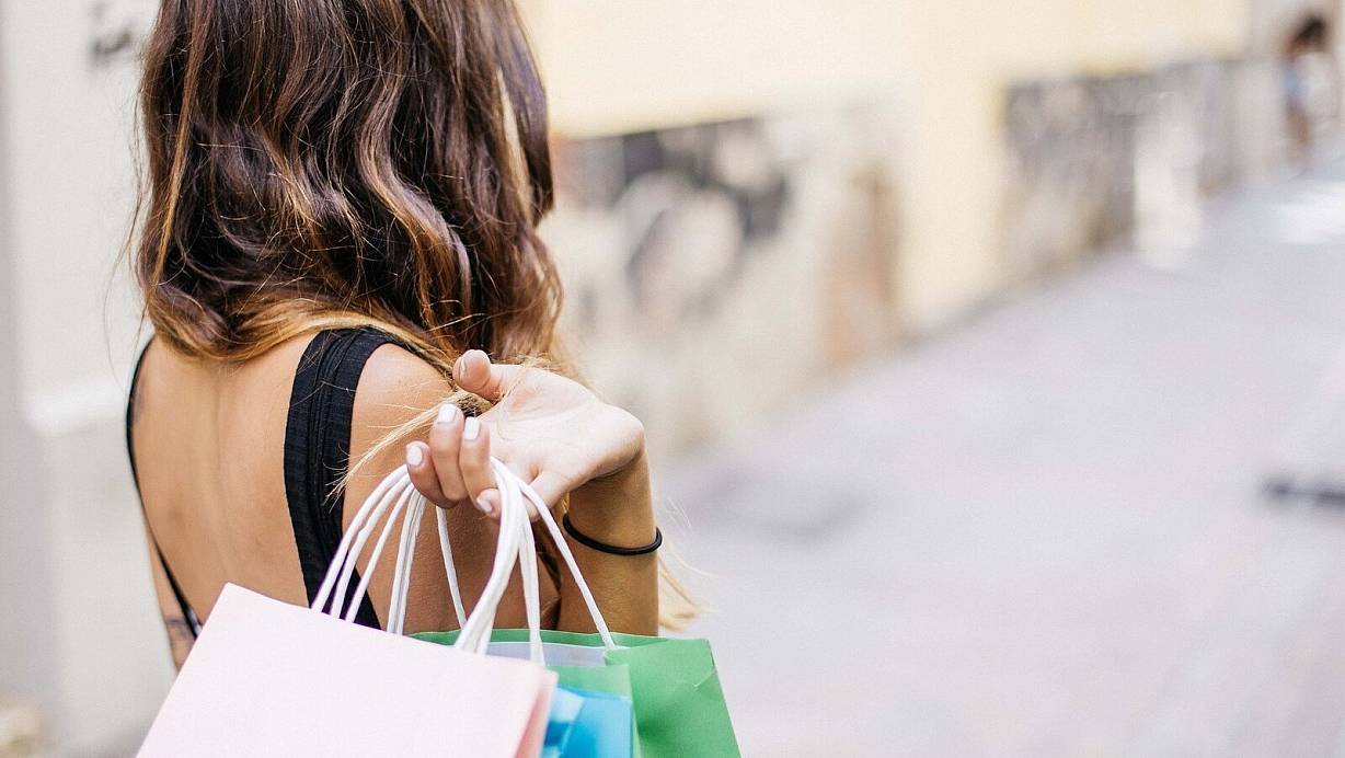 Neben dem Weihnachtsmarkt und diversen Shows stehen bis zum Jahresende noch drei Shopping-Events auf dem Programm. | © Symbolbild: Pixabay