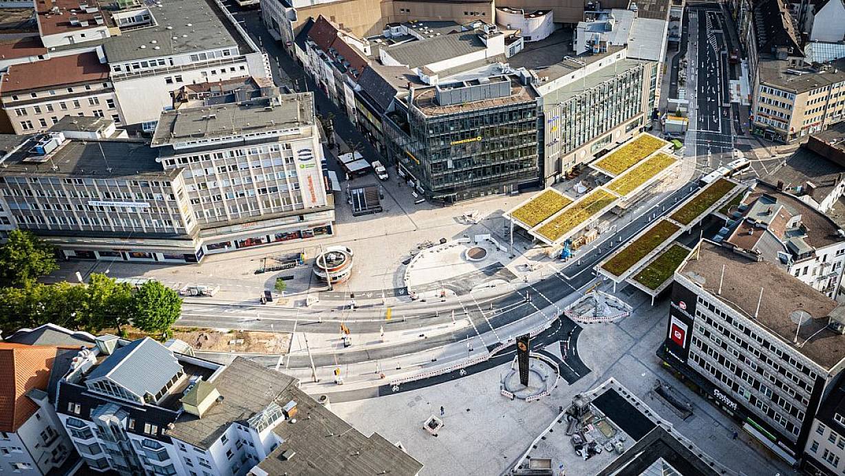 Der zugepflasterte Jahnplatz kommt bei vielen Menschen nicht gut an. | © Mike Dennis Müller