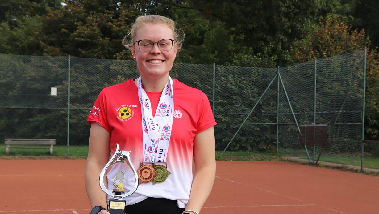 Charlotte Schwagmeier ist zum dritten Mal Weltmeisterin im Blindentennis geworden. Außerdem holte sie bei den IBSA World Games Gold im Einzel und Bronze im Doppel. | © Jan Husmann