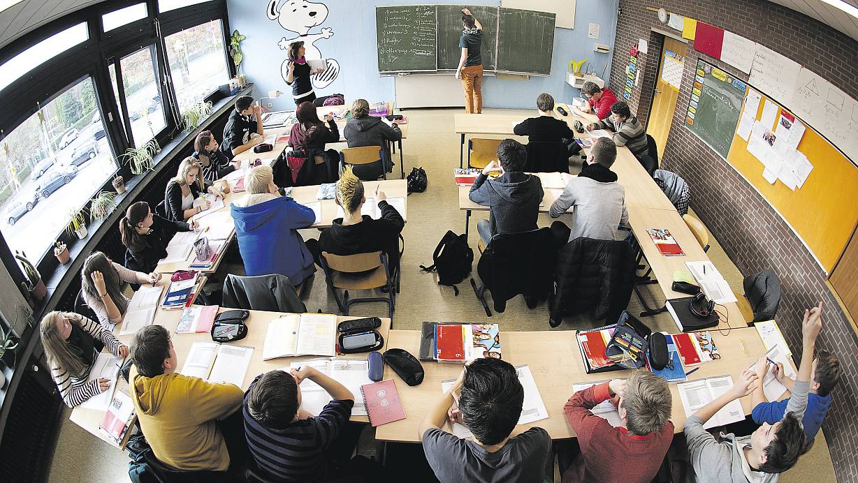 Elf befristete Verträge hatte der Mann, der seit Dezember 2018 an der Osterrath-Realschule Sport unterrichtet hat. Sein letzter endete am 23. Dezember 2022. | © Verwendung weltweit