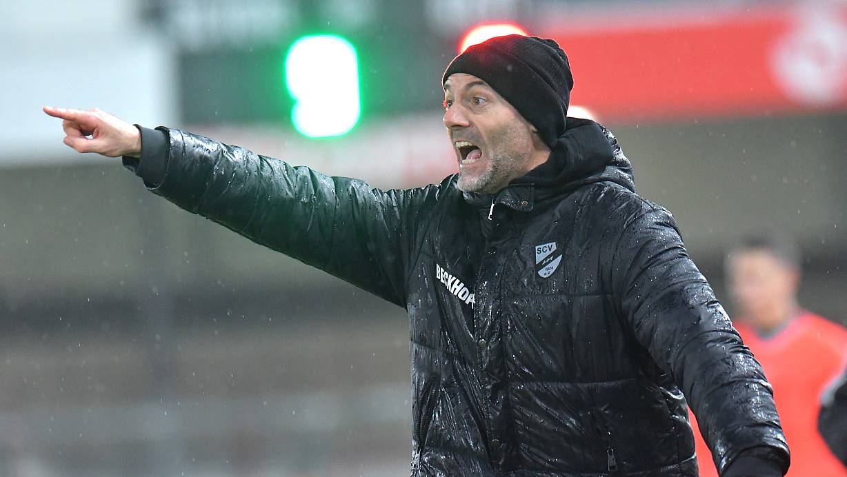 SC Verls Trainer Alexander Ende muss für das Spiel gegen Regensburg auf der Torhüter-Position umplanen. |