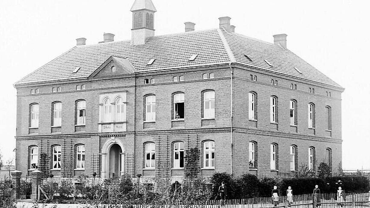 Das einstige St.-Rochus-Krankenhaus in der Steinheimer Hospitalstraße. | © Stadtarchiv Steinheim/Fotothek Spilker Steinheim