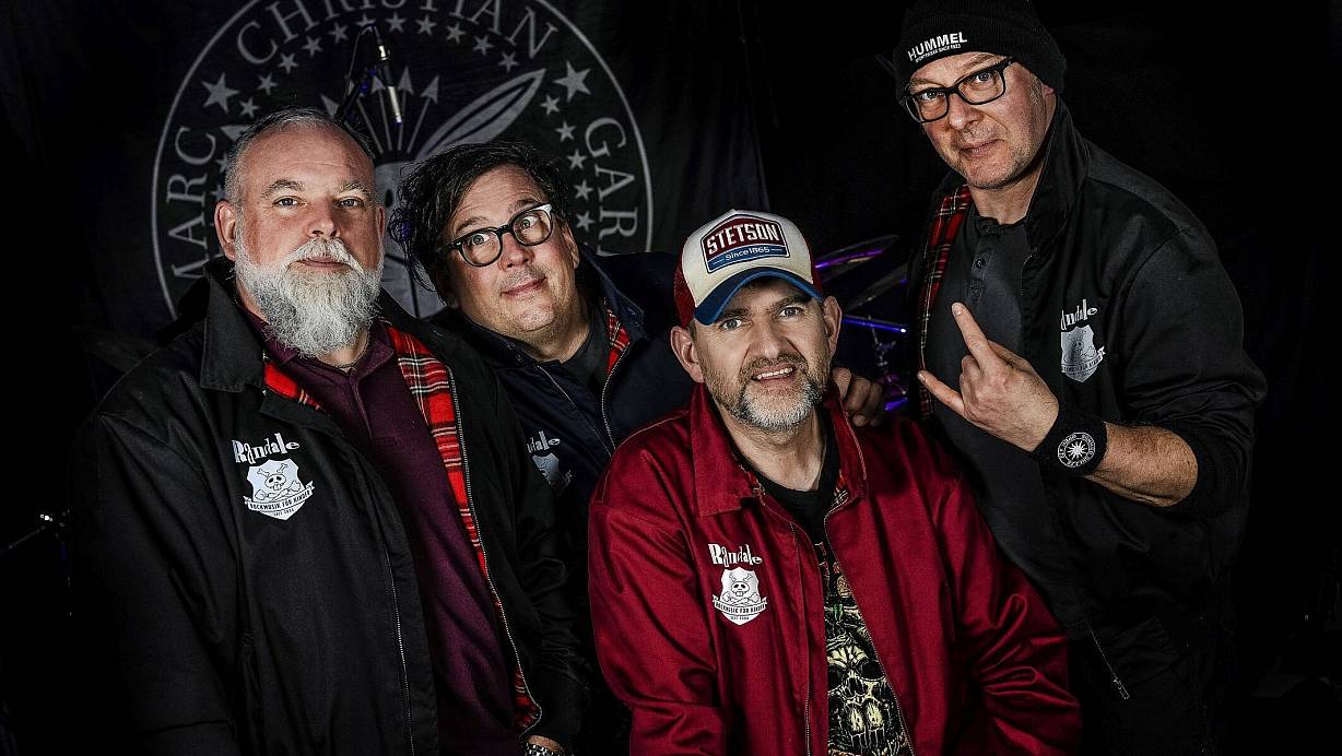 Marc Jürgen, Christian Keller, Jochen Vahle und Garrelt Riepelmeier stehen seit zwanzig Jahren für kinderkompatiblen Punk und Hardrock. Bei ihrer neuen Platte kommt auch Tango und Country dazu. | © Steffi Behrmann