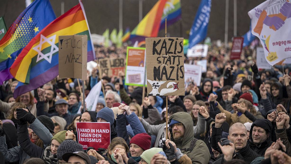 Der Aufruf von Schulministerin Feller hat ein bundesweites Echo ausgelöst. | © IMAGO/Bildgehege