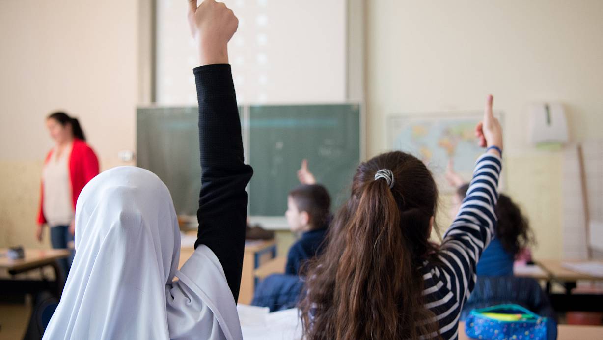 53 Prozent der 44.361 Schüler in Bielefeld haben ausländische Wurzeln, an einer Schule sind es fast alle. | © dpa