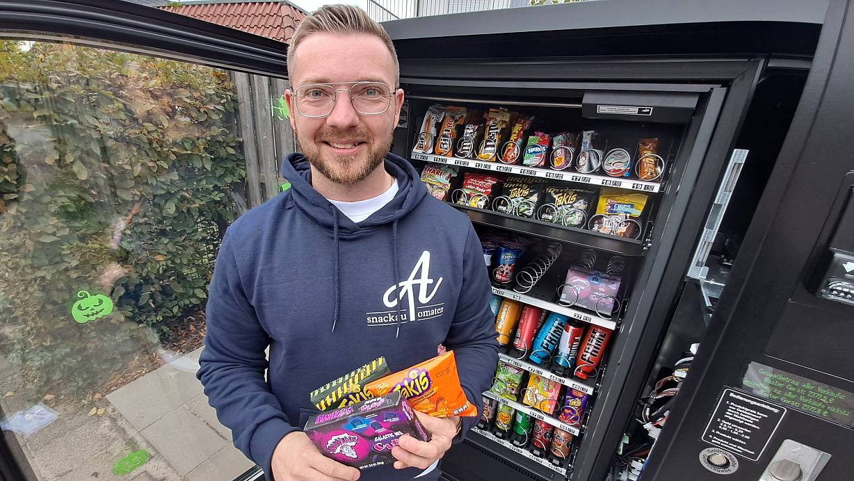 Neuer Snackautomat mit besonderen Süßigkeiten in Bünde aufgestellt