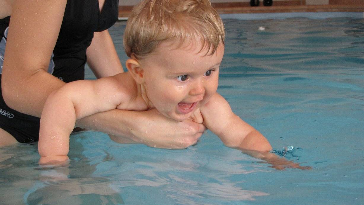 Neben Babyschwimmen finden sich in Gütersloh unterschiedlichste Angebote für die Kleinsten. | © Pixabay/Symbolbild