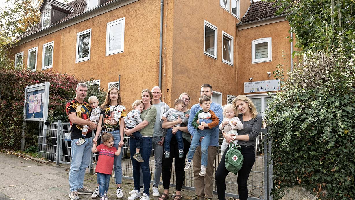 Das frühere Gemeindehaus an der Diesterwegstraße und die dahinterliegende Paul-Gerhardt-Kita sollen abgerissen werden. Eltern haben jetzt eine Bürgerinitiative für den Erhalt, auch des alten Baumbestands im Außenbereich, gegründet. | © Joerg Dieckmann - www.dieckmann-fotodesign.de