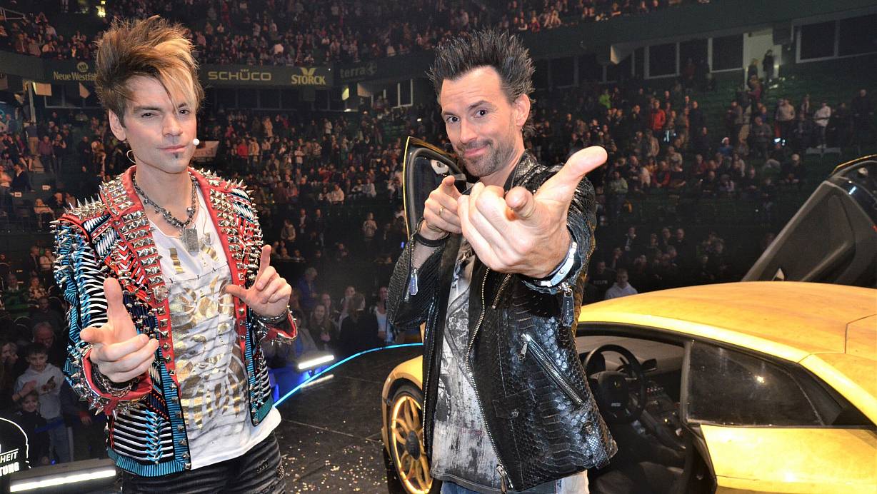 Chris und Andreas Ehrlich verzaubern 5.000 Besucher pro Show in der OWL-Arena. | © Ekkehard Hufendiek