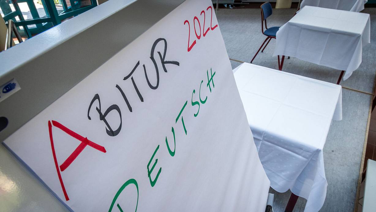 Seit Dienstag laufen die Abiturprüfungen in NRW: Mittwoch waren die Schüler der Deutsch-Leistungskurse an der Reihe. | © picture alliance