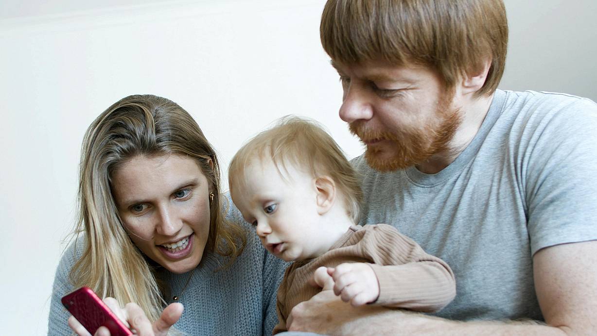 Babys oder Kleinkinder sollten nach Möglichkeit überhaupt keine Zeit vor Bildschirmmedien verbringen, raten Experten aus dem Kreis Gütersloh. | © Symbolfoto/Pexels