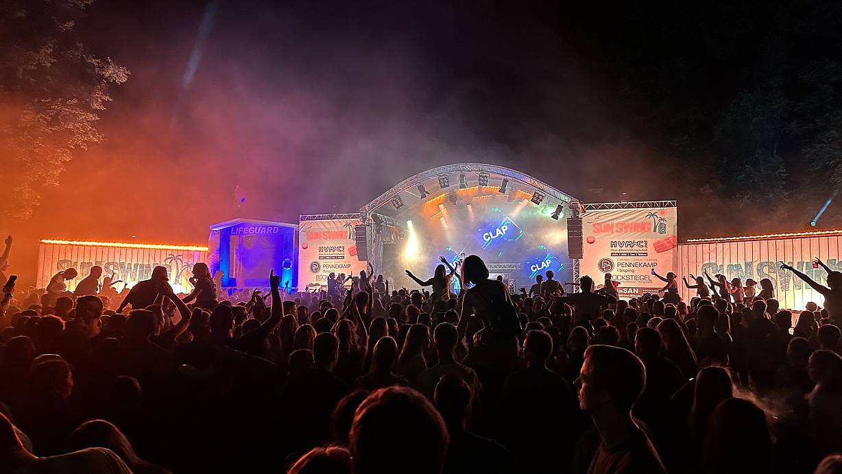Die Stimmung vom Sun Swing Festival 2023 im Freibad Harsewinkel wollen die Organisatoren bei der neuen Auflage am 13. Juli noch übertreffen. | © Stadtjugendring Harsewinkel