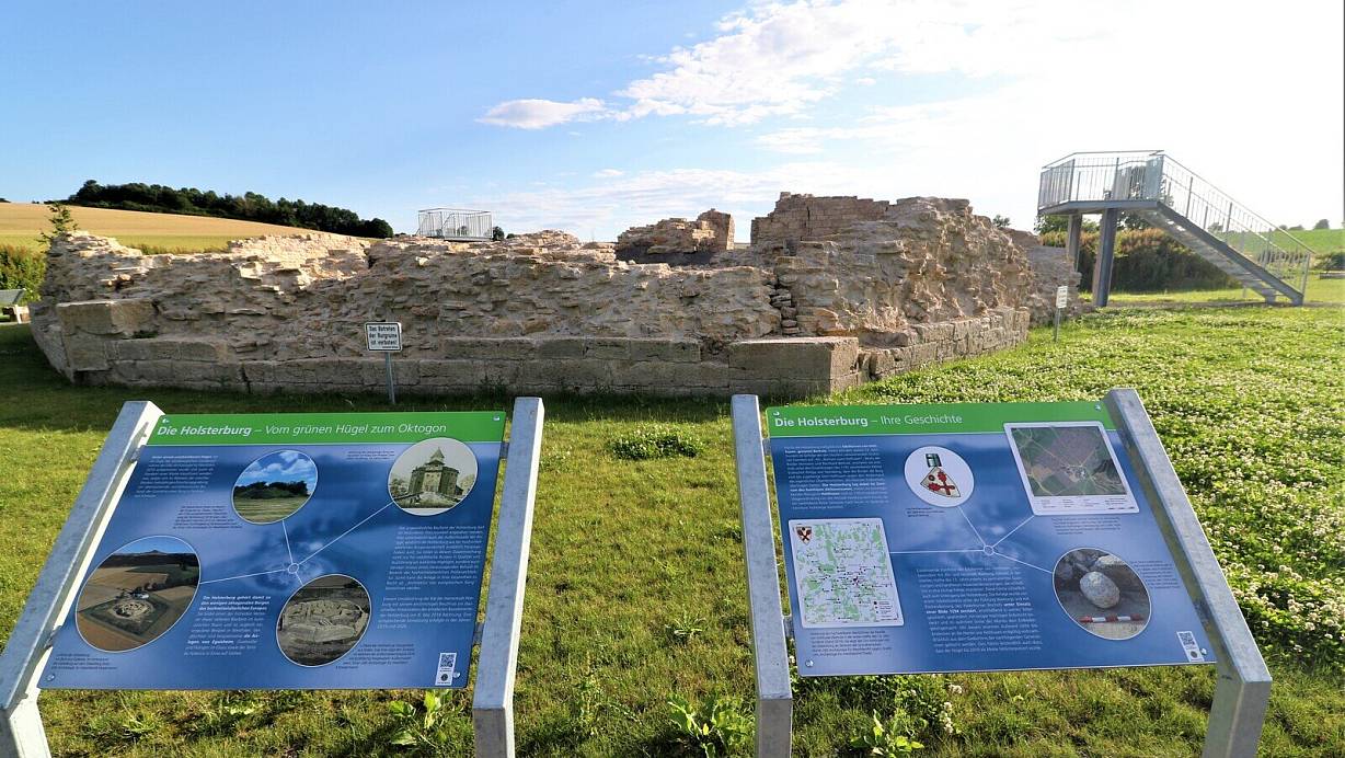 Die Holsterburg bei Calenberg stammt aus der Staufer-Zeit. | © Simone Flörke