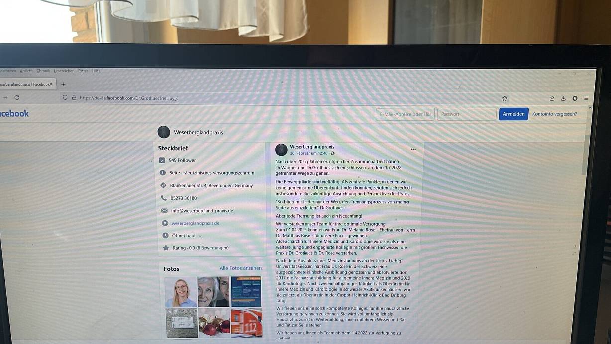 Unter dem Eintrag auf der Facebook-Seite der Weserbergland-Praxis melden sich etliche Nutzer mit kritischen Kommentaren zu Wort. Allerdings haben auch eine Menge Nutzer einfach ein Gefällt-Mir dagelassen | © Ralf T. Mischer