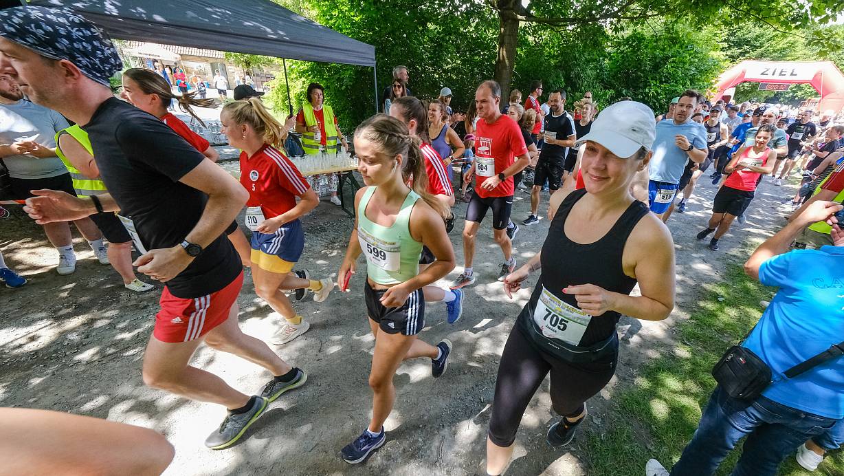 Zur Premiere genossen Läuferinnen und Läufer schönstes Wetter. | © Andreas Zobe