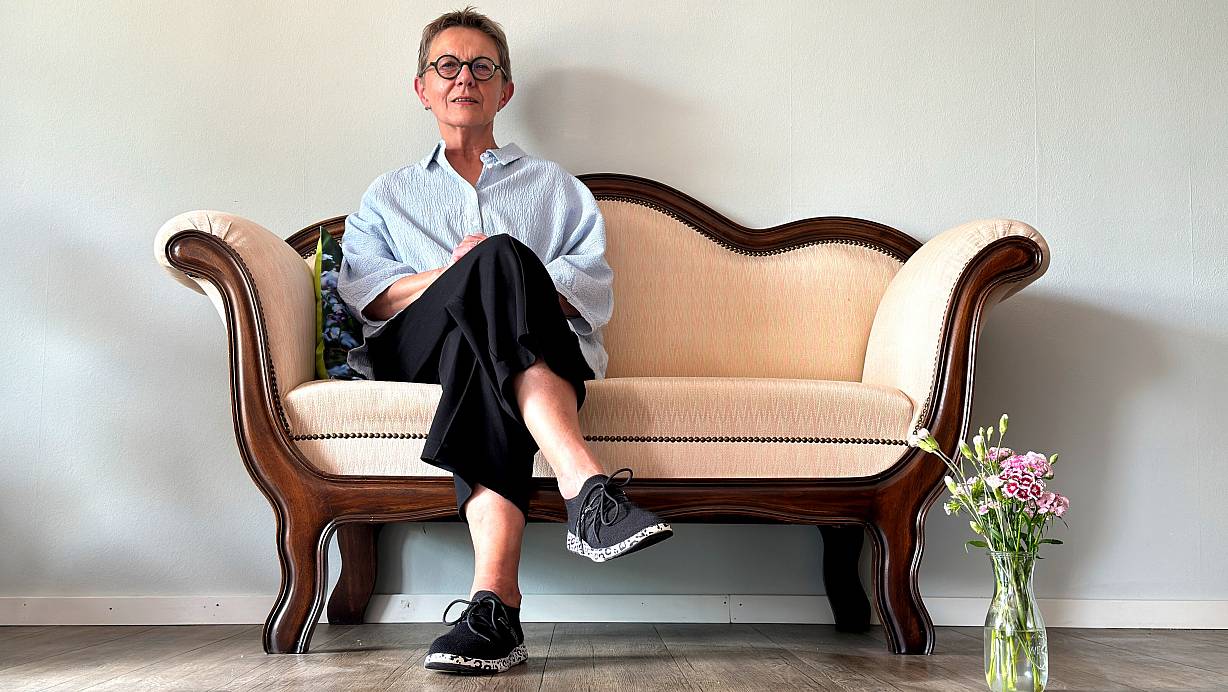 Die Selbstbestimmung im Ruhestand hat für Inge Nienhüser einen großen Wert. Bis Ende Mai ist sie noch Leiterin des Fachbereiches für Stadtplanung, Infrastruktur, Umwelt. Danach kann sie machen, was sie möchte. Oder es sich einfach auf dem Sofa gut gehen lassen. | © Andreas Sundermeier