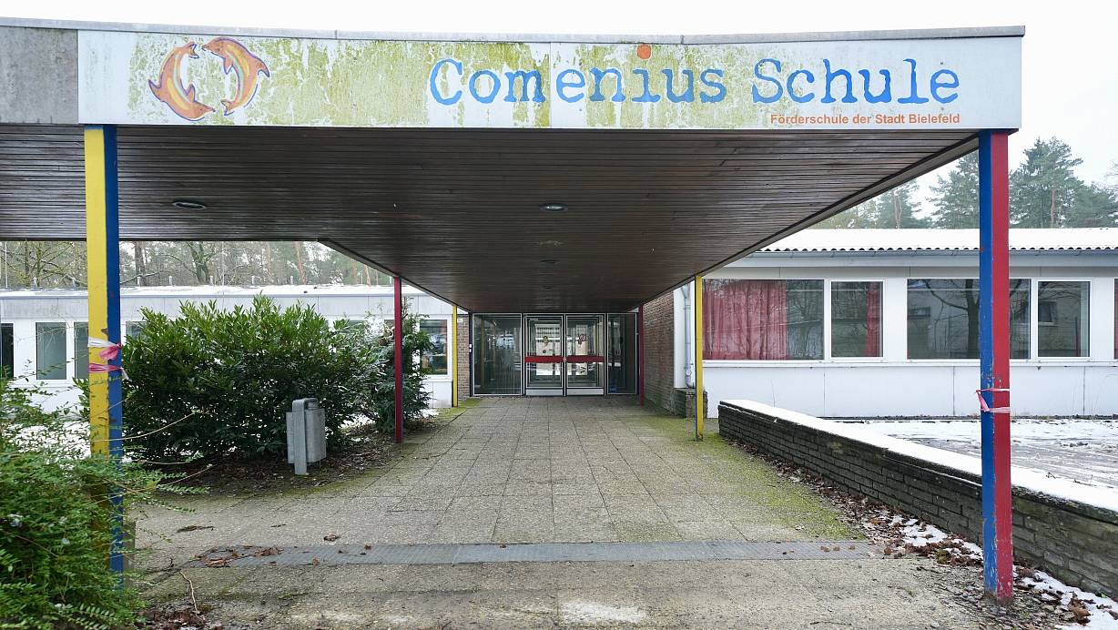 Bevor die Grundschüler in die ehemalige Comeniusschule - Übergangsquartier für die neue Grundschule Wintersheide in Sennestadt - einziehen, muss dort noch viel getan werden. | © Peter Unger