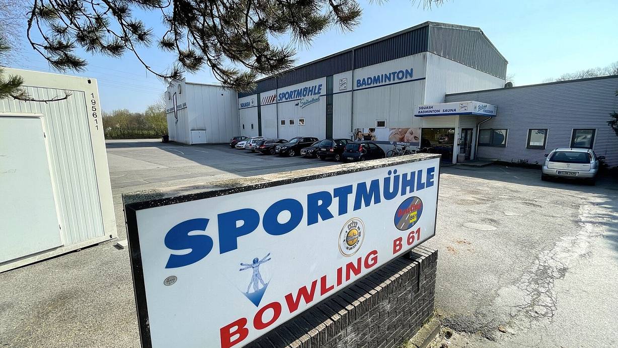 Die Sportmühle hat geschlossen. Die Bünting-Gruppe plant hier einen neuen Combi-Markt. Doch die Stadt erwartet hier zusätzliche Nutzungen. | © Peter Unger