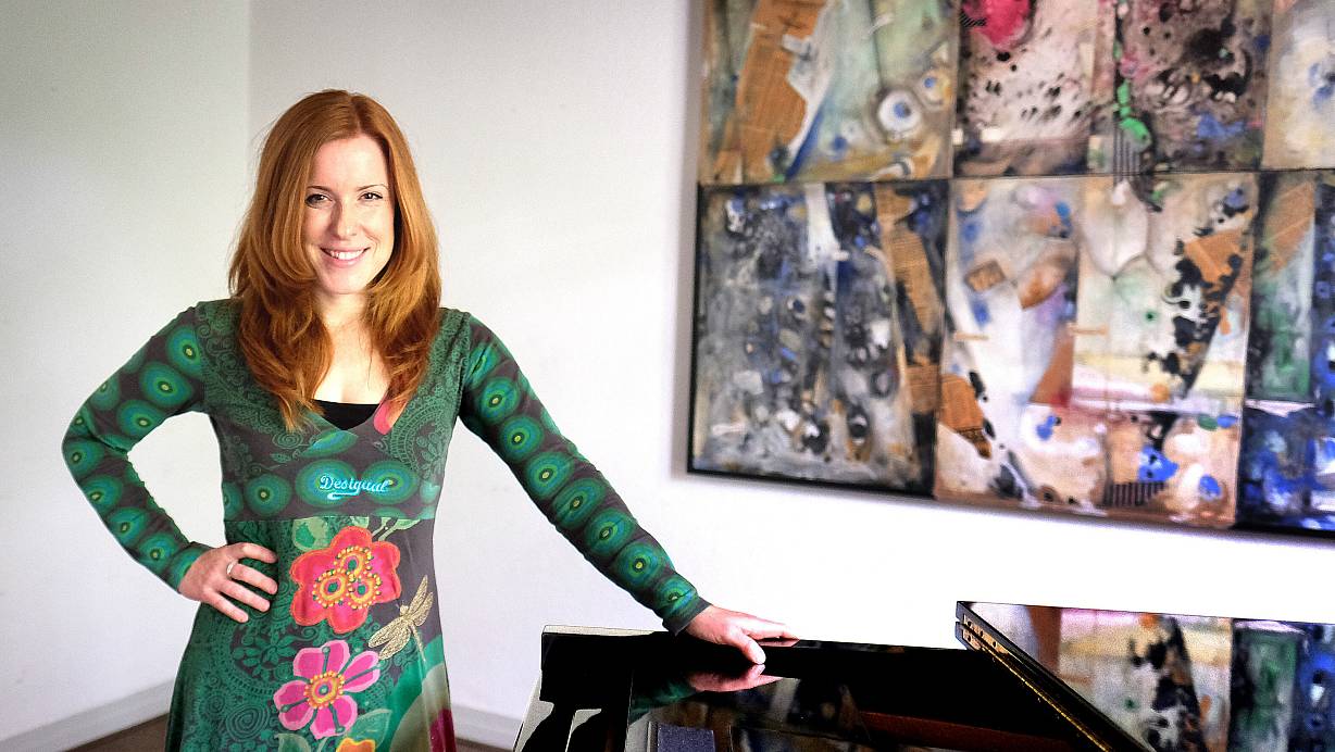 Miriam Köpke tritt zum 1. August die Leitung der Musik- und Kunstschule Bielefeld an. Sie hat eine breitgefächerte Ausbildung und hat jahrelang selbst auf der Bühne gestanden. | © Andreas Frücht