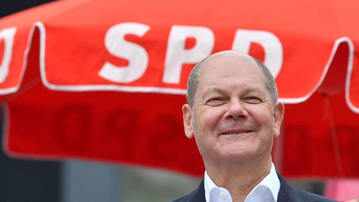 Mit Olaf Scholz wirft ein politisches Schwergewicht seinen Hut in den Ring. | &copy; picture alliance/Hendrik Schmidt/dpa-Zentralbild/ZB