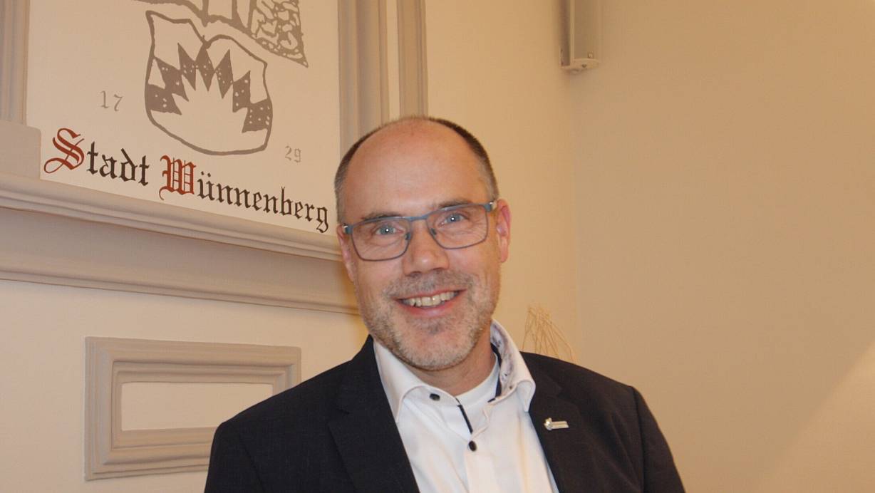 Christian Carl (CDU) wurde 2020 Bürgermeister der Stadt Bad Wünnenberg. Am 31. Oktober übergibt der 49-jährige Leiberger sein Amt offiziell an seine Nachfolgerin Ursula Berhorst-Schäfers. | © Uwe Müller