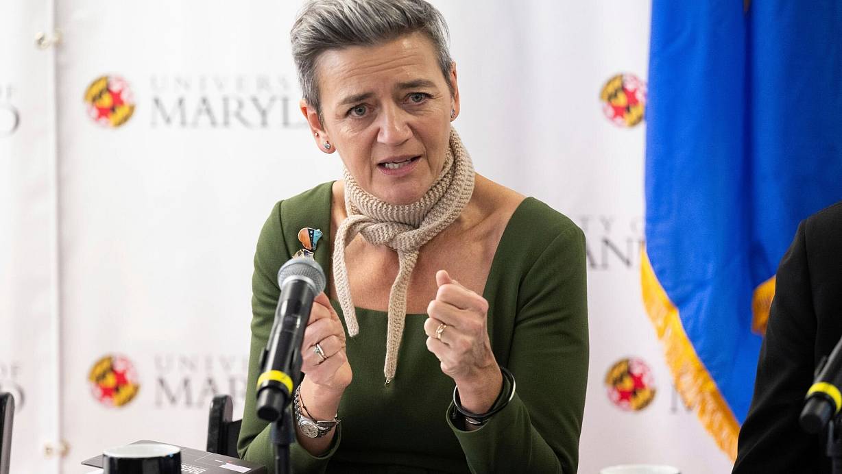 Margrethe Vestager, EU-Kommissarin für Wettbewerb, glaubt an eine Einigung mit den USA in Handelsfragen. | © Saul Loeb/AFP Pool via AP/dpa