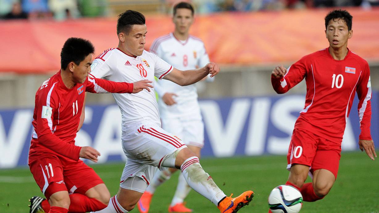 Zsombor Berecz (2.v.l.), hier im Trikot der U20-Nationalmannschaft Ungarns. | © picture alliance / AP Photo