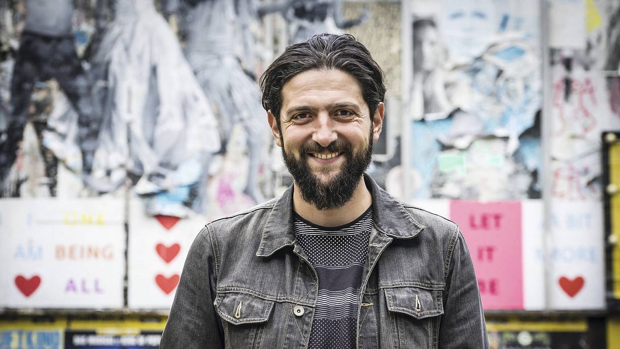 Der Soziologe Aladin El-Mafaalani hat auf der Buchmesse in Frankfurt sein neues Buch "Das Integrationsparadox“ vorgestellt. | © Lutz Jäkel