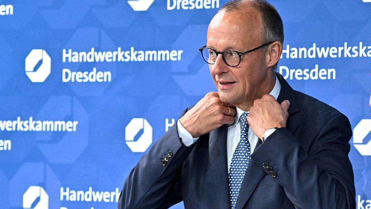 Merz hatte vor rund zwei Wochen mit einer Äußerung zur Migrationspolitik der Bundesregierung eine Debatte ausgelöst. | © Matthias Rietschel/Reuters/Pool/dpa