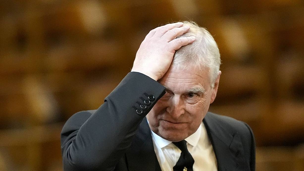 Der in Verruf geratene Prinz Andrew ist bald seinen Prinzentitel los. (Archivbild) | © Aaron Chown/PA Wire/dpa