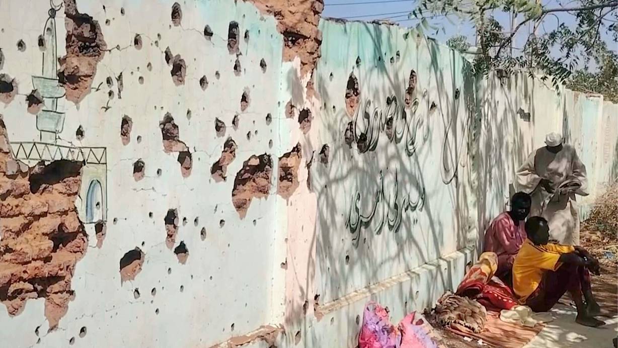 Die paramilitärische Miliz RSF hat nun fast komplett die Kontrolle über die westliche Region Darfur. Der Konflikt zwischen der Armee und der RSF erreicht damit einen neuen Höhepunkt. | © Uncredited/AP/dpa