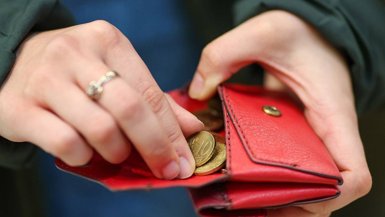 Höhere Inflationsraten schmälern die Kaufkraft der Menschen. (Symbolbild) | © Jan Woitas/dpa