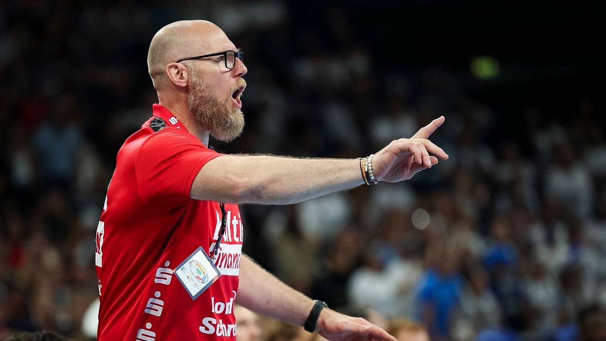Trainer Ales Pajovic und die SG Flensburg-Handewitt hatten den HC Erlangen zu Gast. | © Christian Charisius/dpa