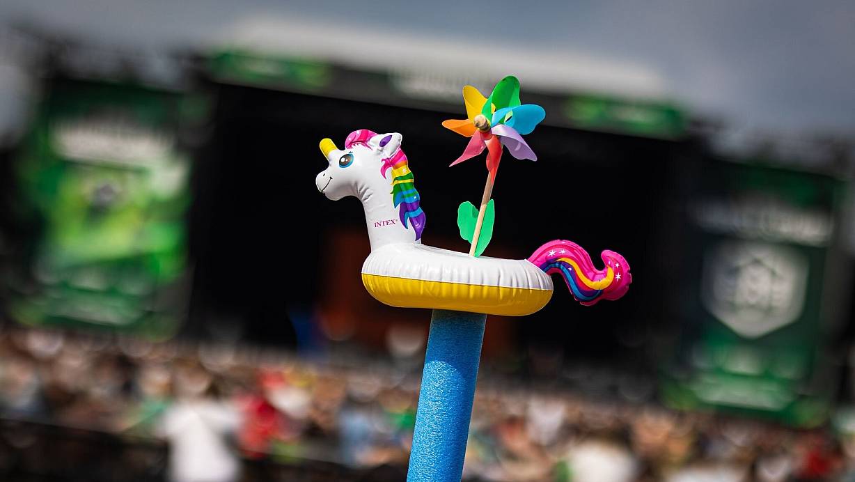 Mehr als Kitsch: das Einhorn besitzt auch eine Symbolkraft. (Symbolbild) | © Moritz Frankenberg/dpa