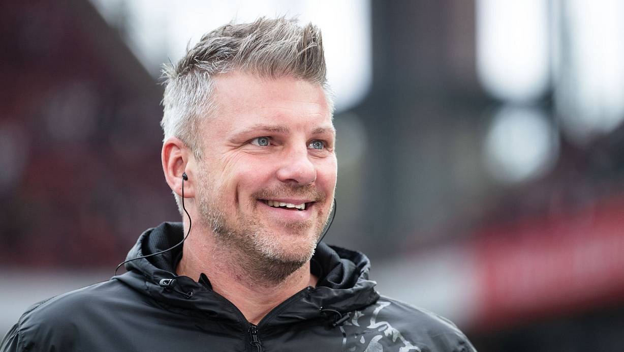 Lukas Kwasniok schwärmt von den Bayern und Trainer Vincent Kompany. (Archivbild) | © Marius Becker/dpa