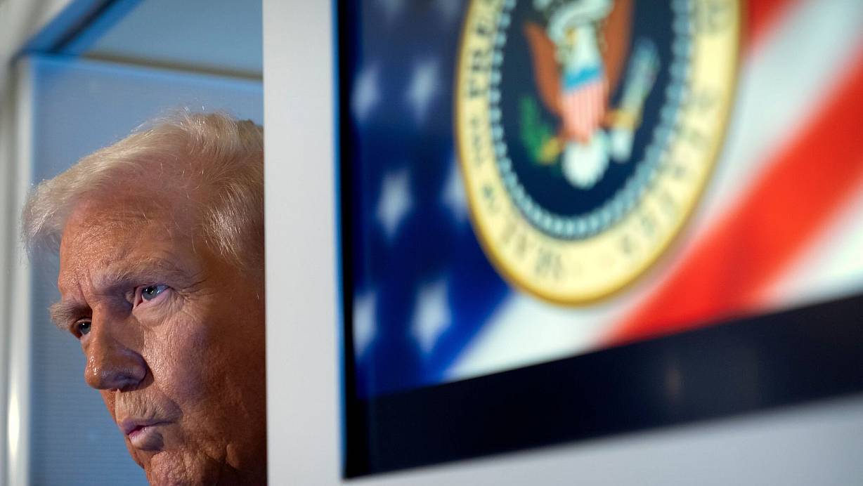 Eine dritte Amtszeit im Weißen Haus? Nun sagt sogar US-Präsident Donald Trump, dass das aufgrund der Rechtslage nicht möglich sei. | © Mark Schiefelbein/AP/dpa