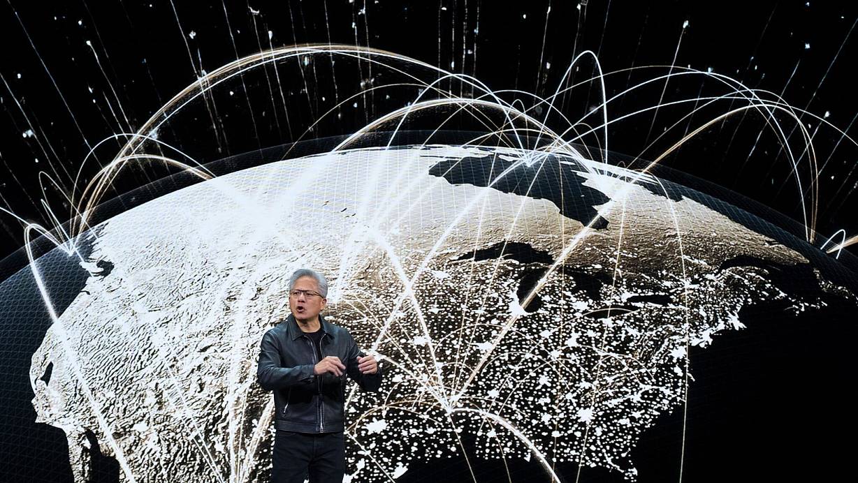 Nvidia-Chef Jensen Huang gelang es, ein gutes Verhältnis zu US-Präsident Donald Trump aufzubauen. | © Manuel Balce Ceneta/AP/dpa