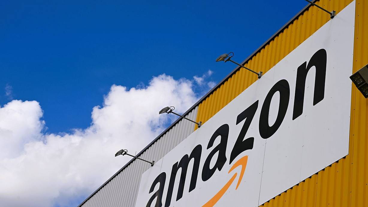 Der weltgrößte Online-Händler Amazon streicht rund 14.000 Arbeitsplätze in der Verwaltung. (Archivbild) | © Wolf von Dewitz/dpa