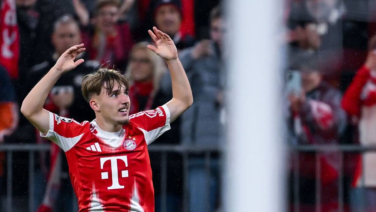 Darf er wieder spielen - und jubeln? Bayern-Talent Lennart Karl. | © Sven Hoppe/dpa