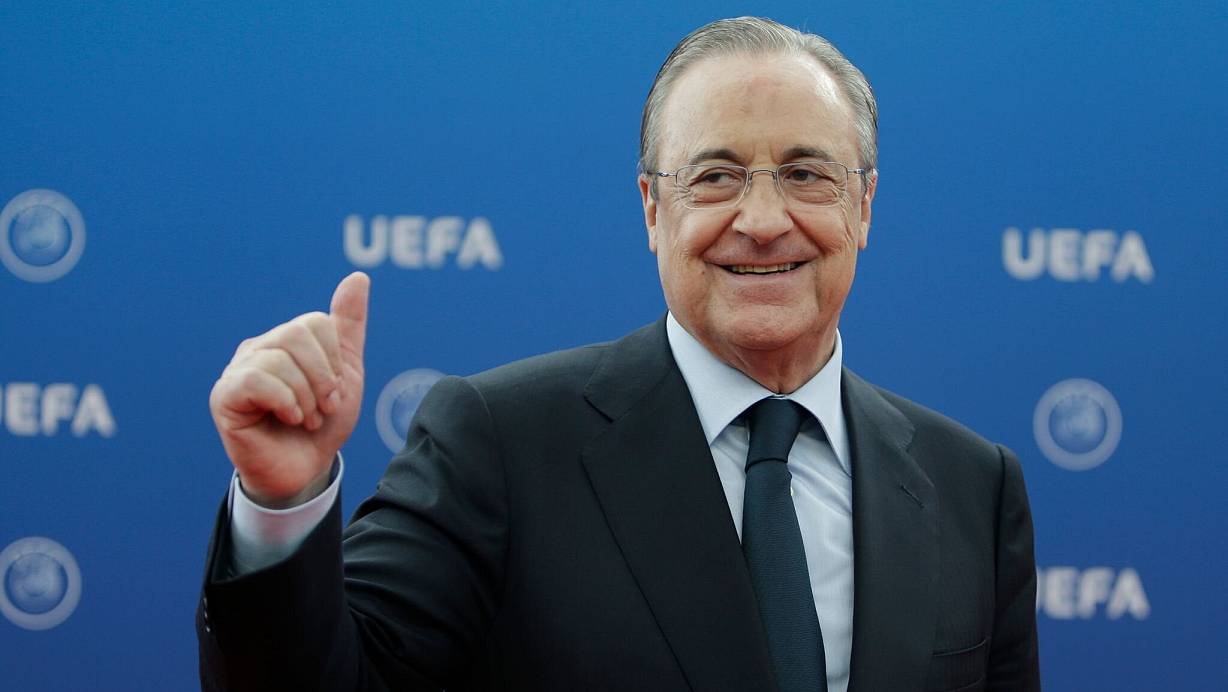 Nach einem weiteren juristischen Erfolg im Streit mit der UEFA um die Super League will Real Madrid unter Club-Präsident Florentino Perez Schadensersatz geltend machen. | © Claude Paris/AP/dpa