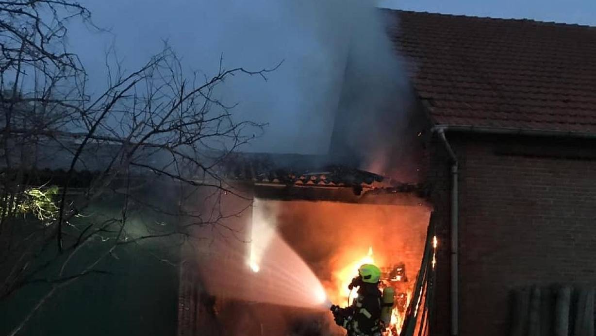 Ein 24-jähriger Bad Oeynhausener soll für den Scheunenbrand an der Stüher Straße verantwortlich sein. | © Feuerwehr